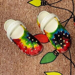 CROCS Kids' Rainbow Tie-Dye Clogs